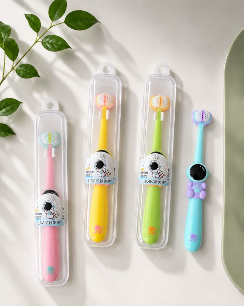 مسواک فانتزی کودک طرح فضانورد